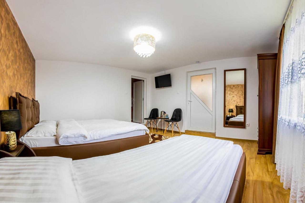 Pensiunea Valea Magurii Novaci-Straini Exterior photo